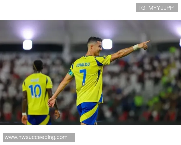 纵横绿茵的足球花哨球星以华丽技巧点燃无数球迷热情 纵横绿茵的足球花哨球星以华丽技巧点燃无数球迷热情